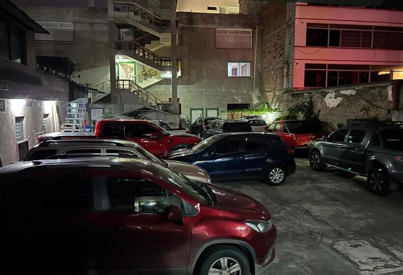 Pension Iñaquito Gold