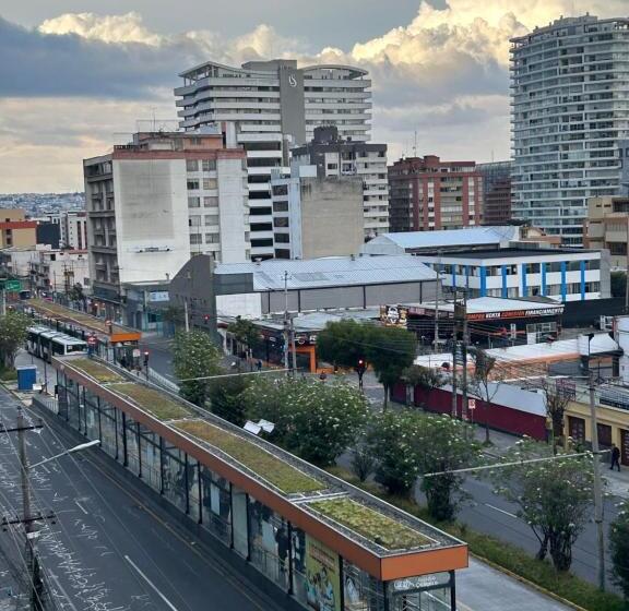 Pension Iñaquito Gold