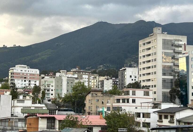 Pension Iñaquito Gold