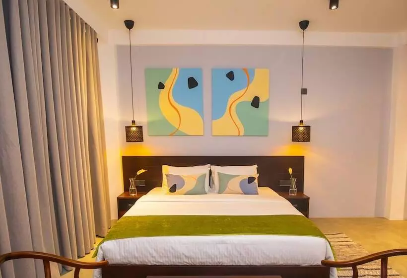 Majatalo Namara Green Ella