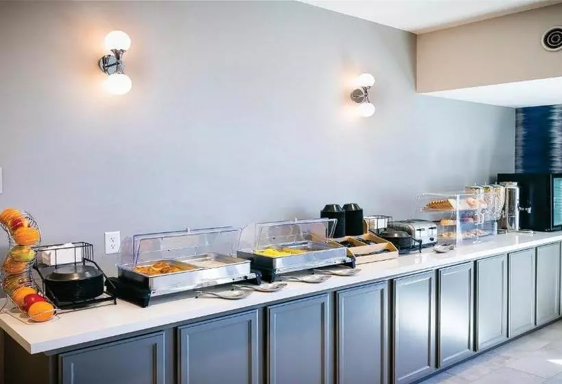 Winds Hotel At Crosswinds Casino