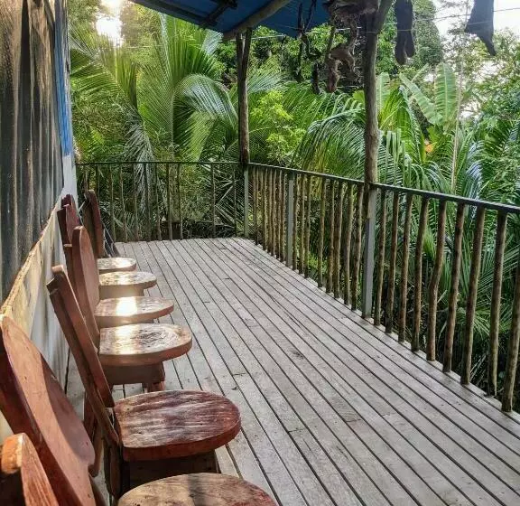 ユースホステル Ecobosque El Mar