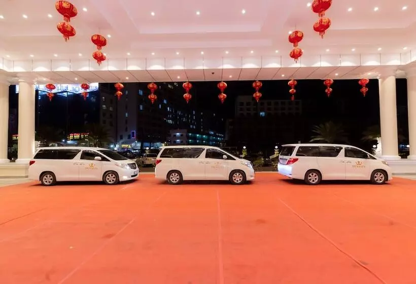 Hotelli Dynasty Casino