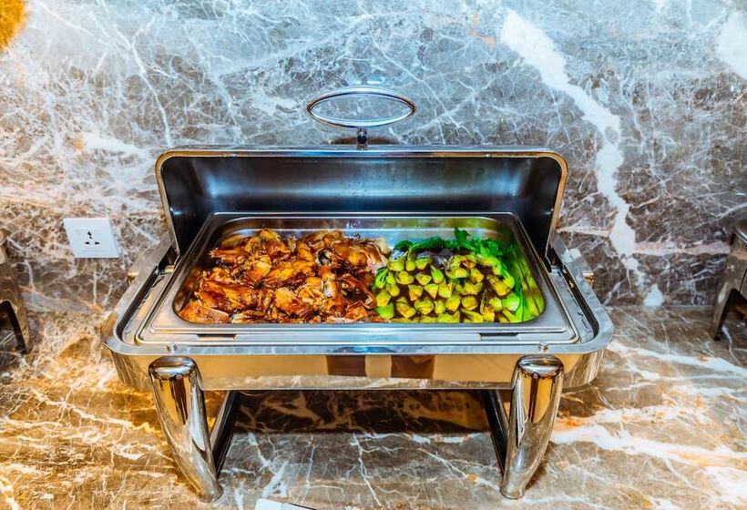 فندق Dynasty Casino