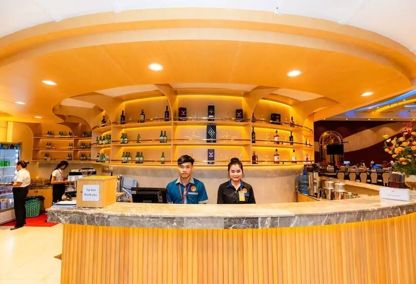 Hotelli Dynasty Casino