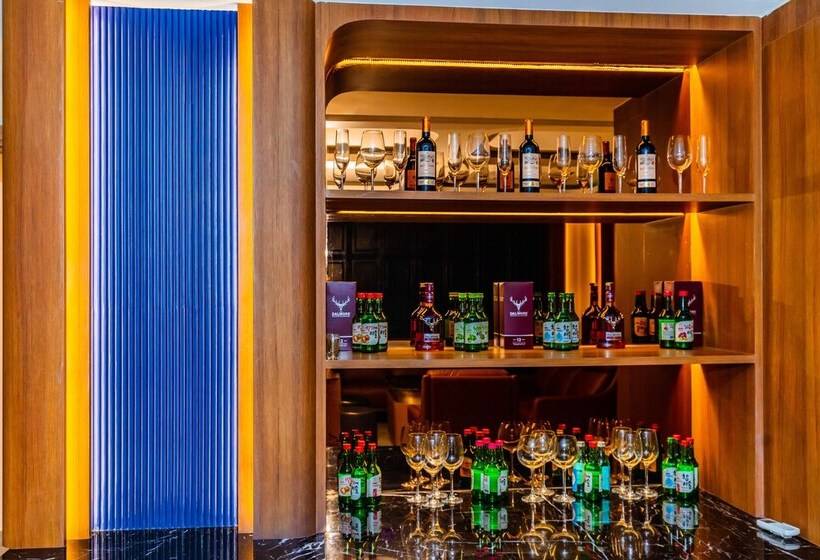 فندق Dynasty Casino