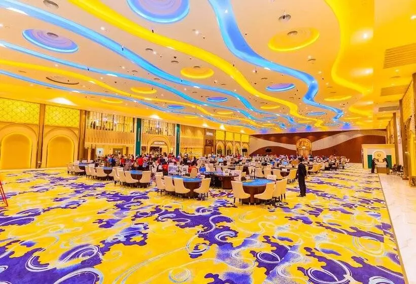 Hotelli Dynasty Casino