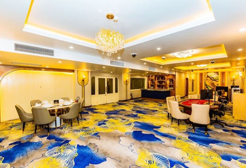 فندق Dynasty Casino