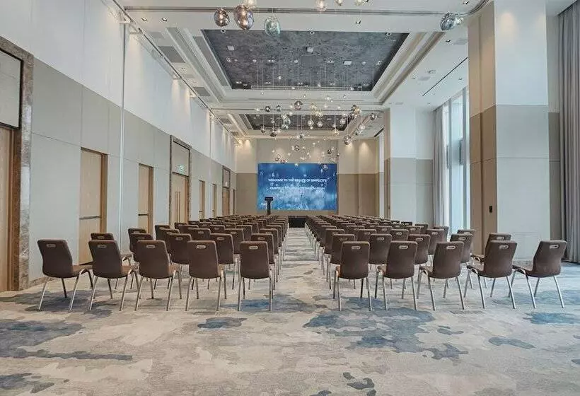 ホテル Fairfield By Marriott Phnom Penh