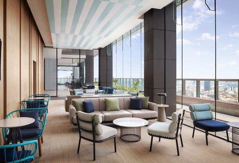 בית מלון כפרי Fairfield By Marriott Phnom Penh