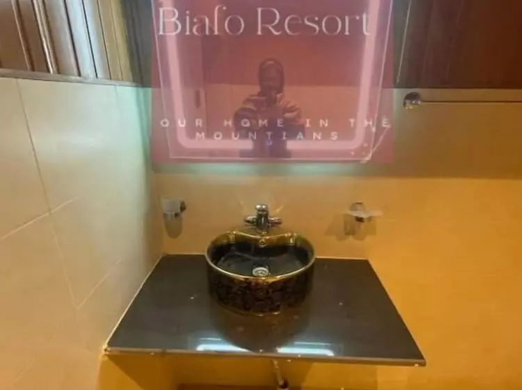 پانسیون Biafo Resort