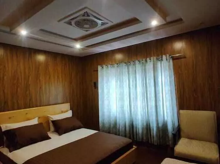 پانسیون Biafo Resort