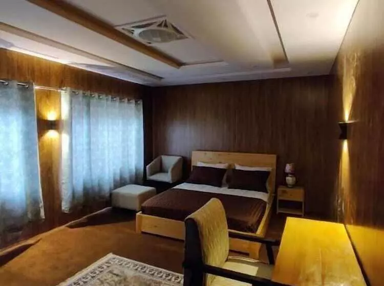 پانسیون Biafo Resort