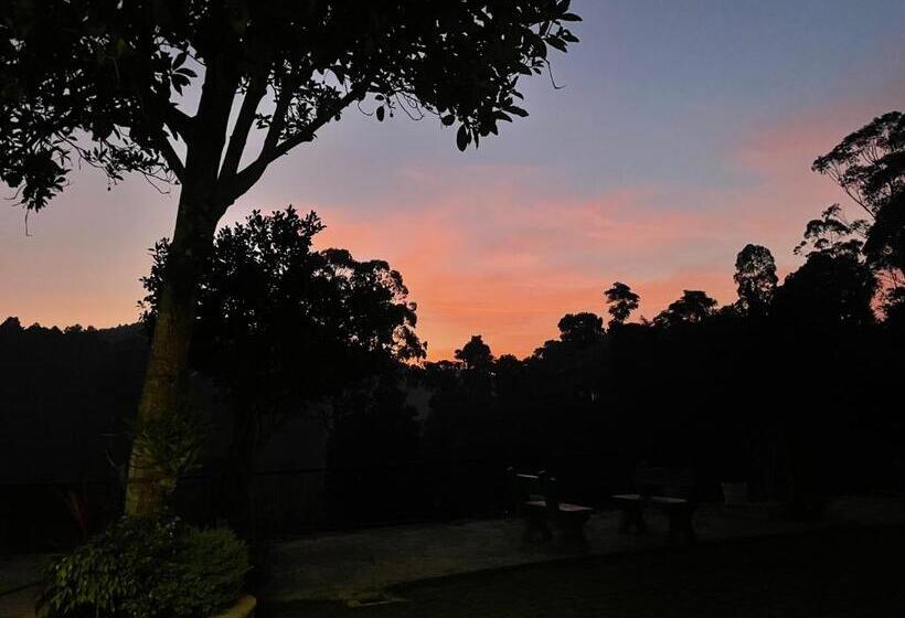 פנסיון Ella Gama Village Guest House