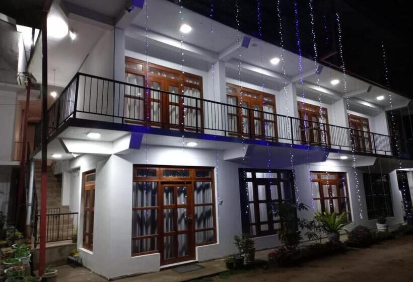 פנסיון Ella Gama Village Guest House