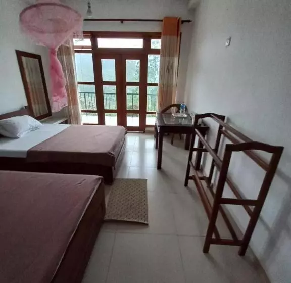 ペンション Ella Gama Village Guest House
