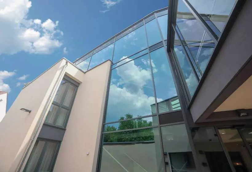 Spree. Hotel Am Hafen