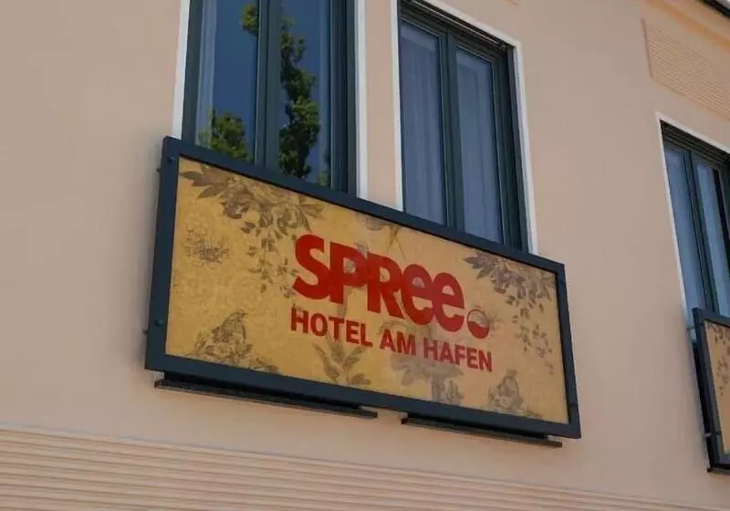 Spree. Hotel Am Hafen