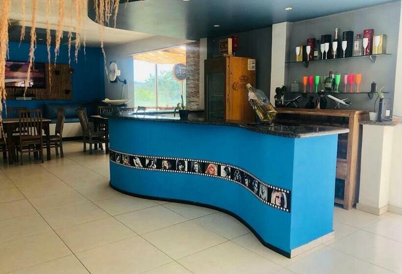 호스텔 House Marina Beach