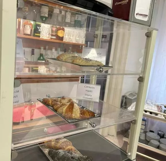 ベッドアンドブレックファースト Villa Rosa