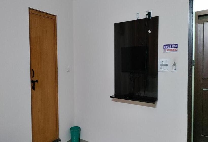 Hotel Staymaker Anjaneya Comforts