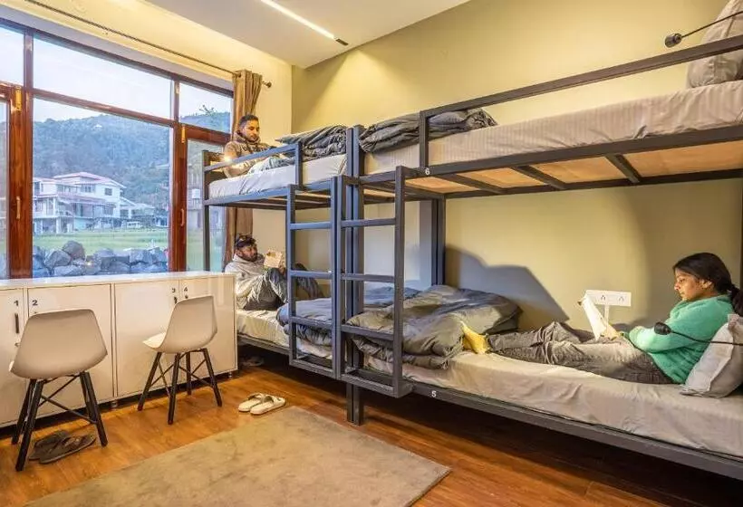 ユースホステル The Trippy Tribe Extended