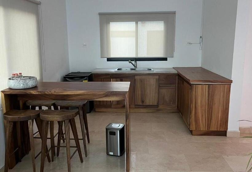 ホテル Casalabastilla