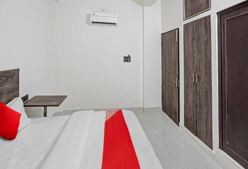 בית מלון כפרי Oyo Flagship 81011 Palacio Inn