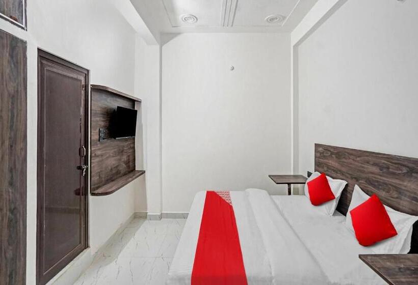 בית מלון כפרי Oyo Flagship 81011 Palacio Inn