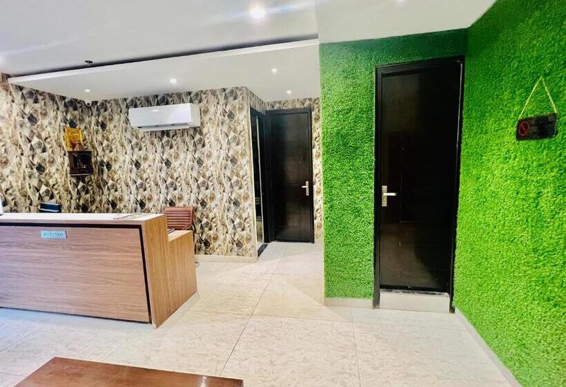 Hotel The Lycoris Near Bus Stand Zirakpur On Ambala Highway