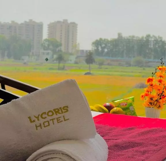 ホテル The Lycoris Near Bus Stand Zirakpur On Ambala Highway