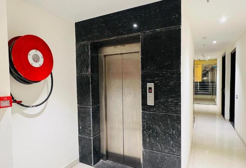 Hotel The Lycoris Near Bus Stand Zirakpur On Ambala Highway