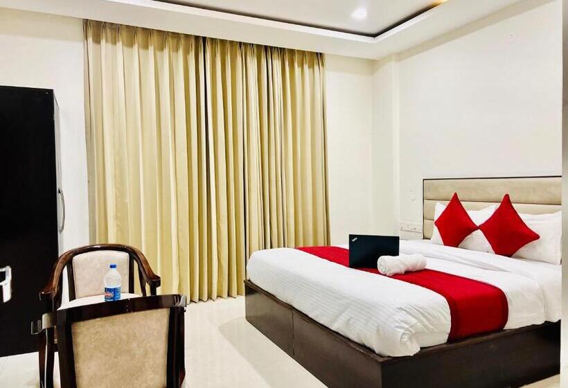 Hotel The Lycoris Near Bus Stand Zirakpur On Ambala Highway