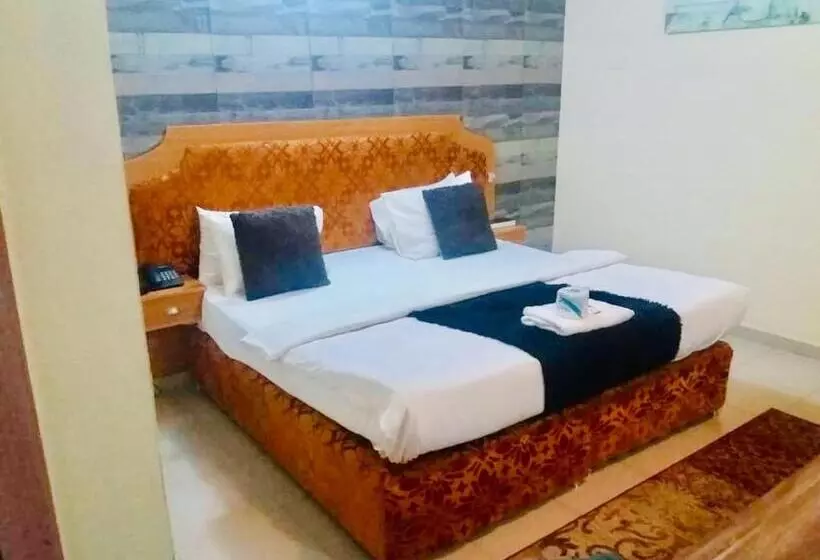 Ne Yo Hotel & Rv Lodges