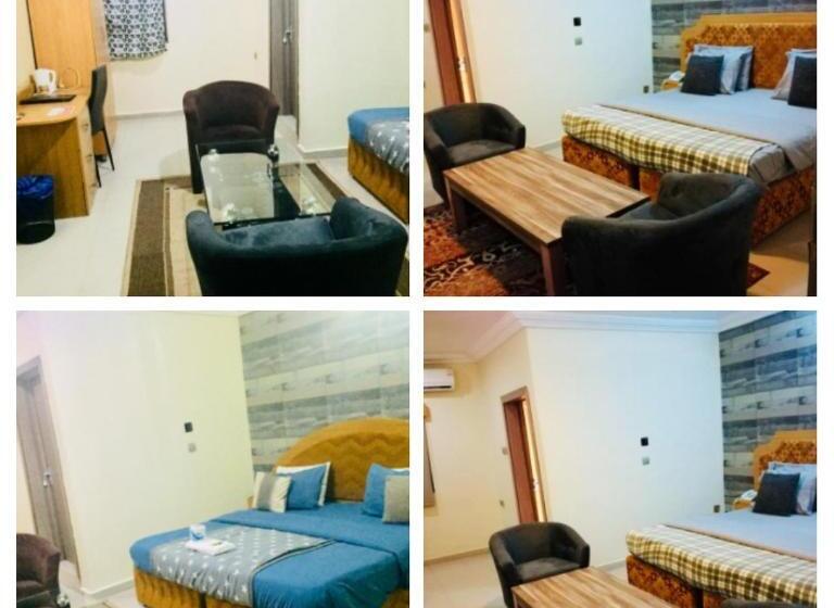 Ne Yo Hotel & Rv Lodges