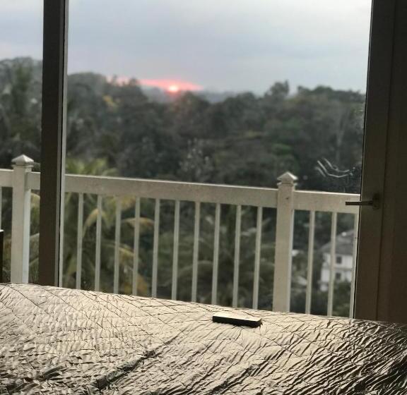 פנסיון Kandyan Mount Mirror Boutique Villa