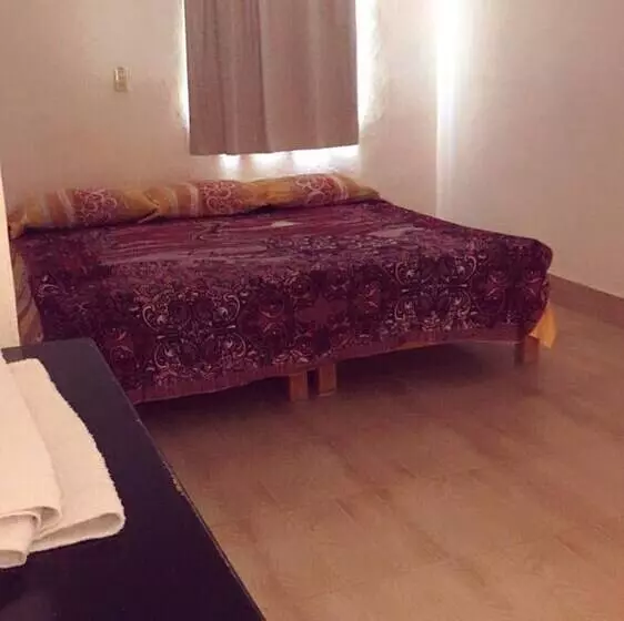 Majatalo Room In Guest Room   Hospedaje Familiar Op2