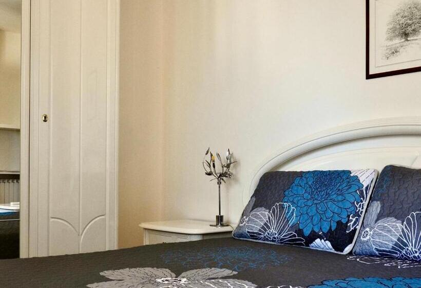 Пансион Sole Tra I Pini   Foresteria Lombarda