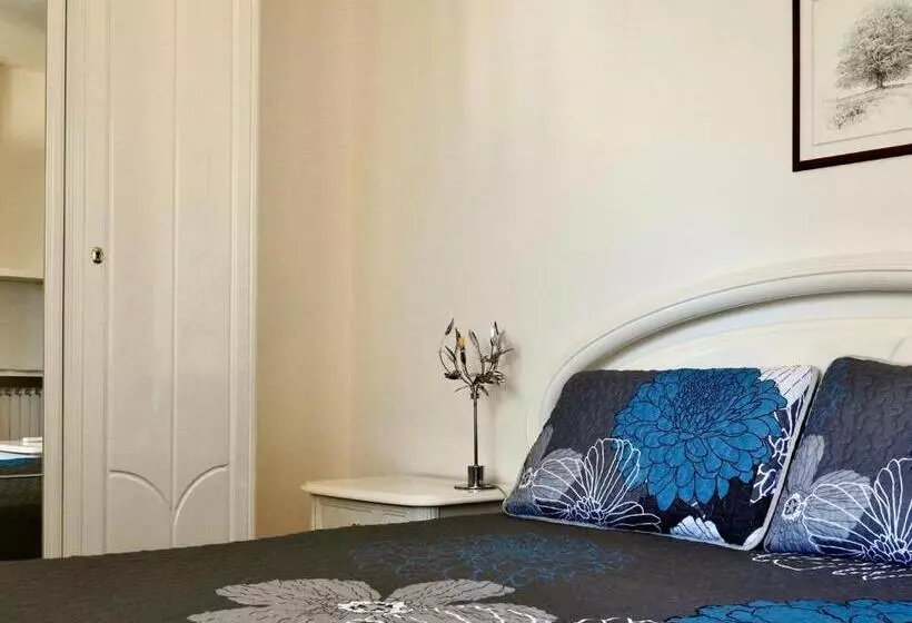 ペンション Sole Tra I Pini   Foresteria Lombarda