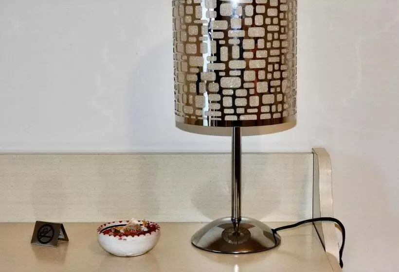 ペンション Sole Tra I Pini   Foresteria Lombarda