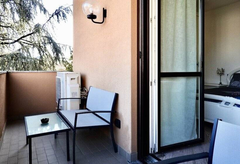 Пансион Sole Tra I Pini   Foresteria Lombarda