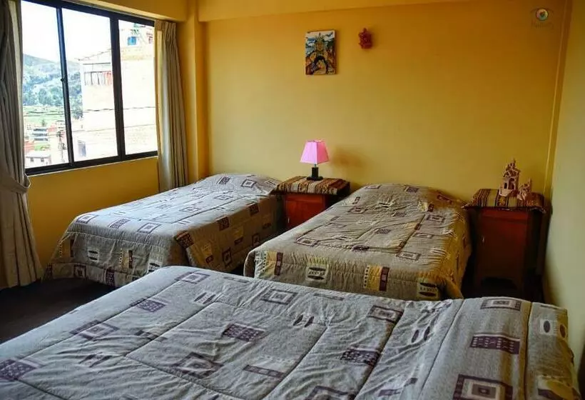 Solsticio Hostel