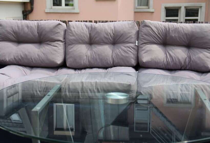 Stay2night City Center Hostel