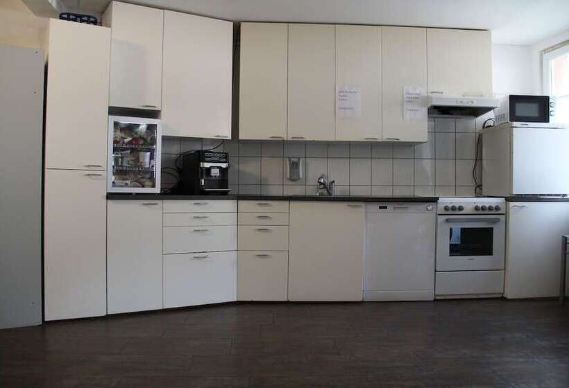 Stay2night City Center Hostel