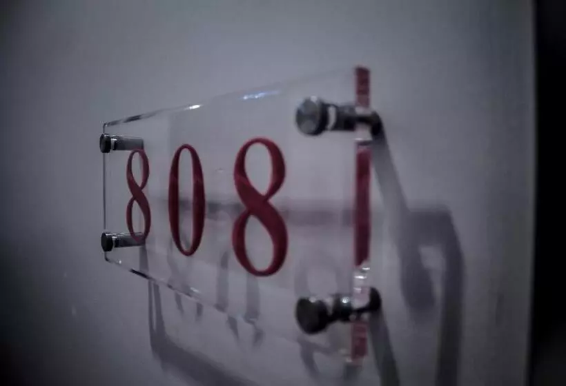 فندق 8 Boutique By The Sea