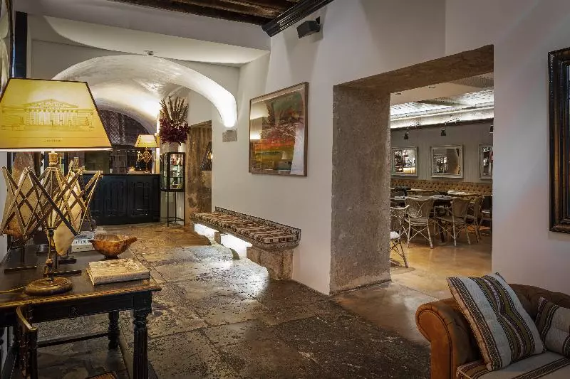 Hotelli Almalusa Baixa/chiado