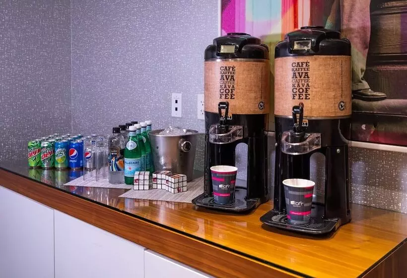 בית מלון כפרי Aloft Louisville Downtown