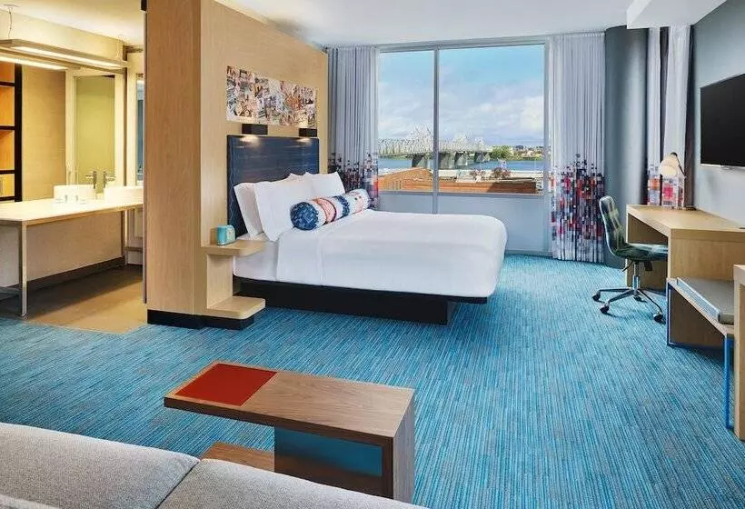 בית מלון כפרי Aloft Louisville Downtown