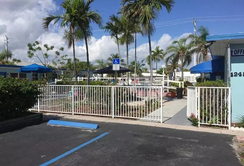 ホテル Dolphin Harbor Inn