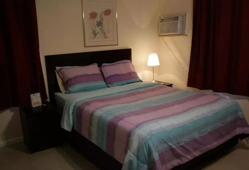 ホテル Dolphin Harbor Inn